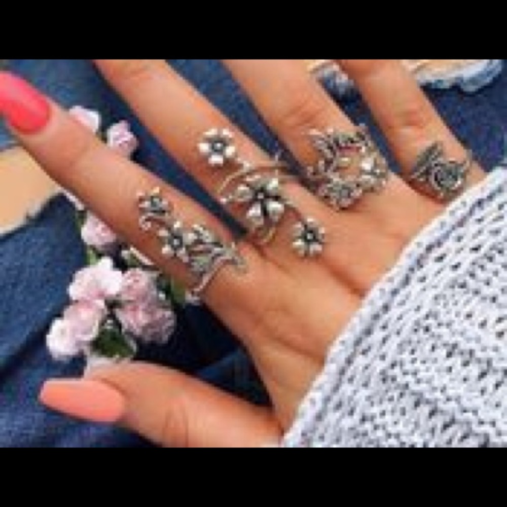 Floral Ring Set. Set of 4 Rings Sterling Silver Hollow